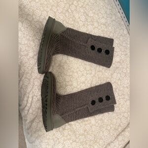 Ugg Knit Boots! Size 9